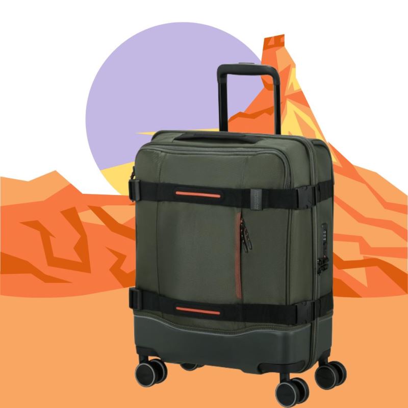 Sempre pronto per la prossima avventura, con il nuovo borsone trolley a ruote piroettanti.
