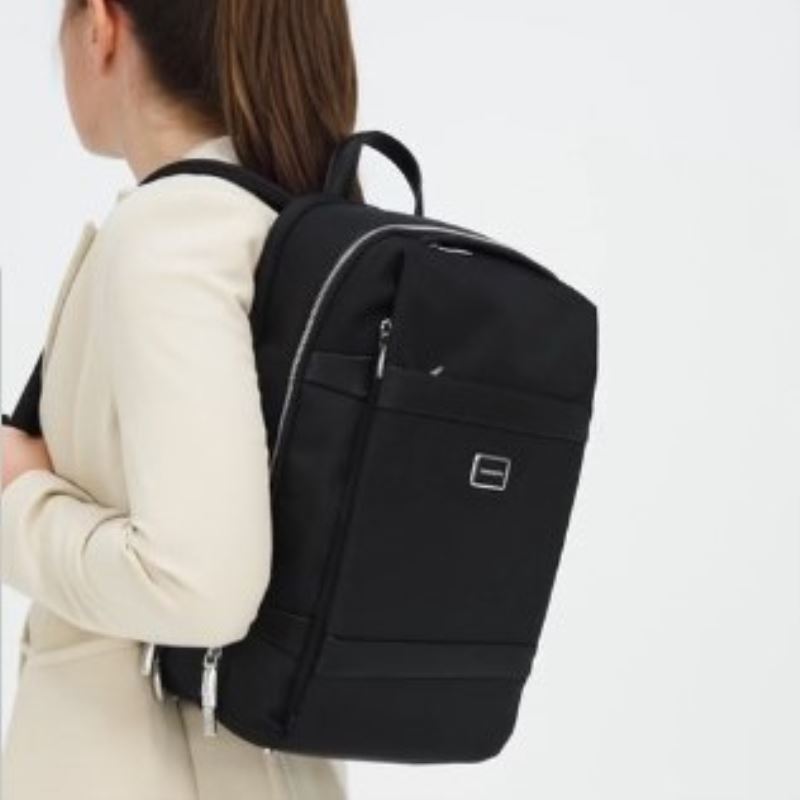  Tessuti pregiati, dettagli sofisticati e straordinarie possibilità di organizzazione.