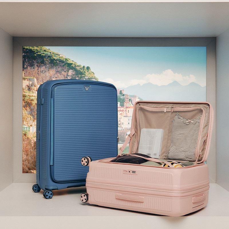 Apertura dall'alto, capienza e comodità eccezionali.